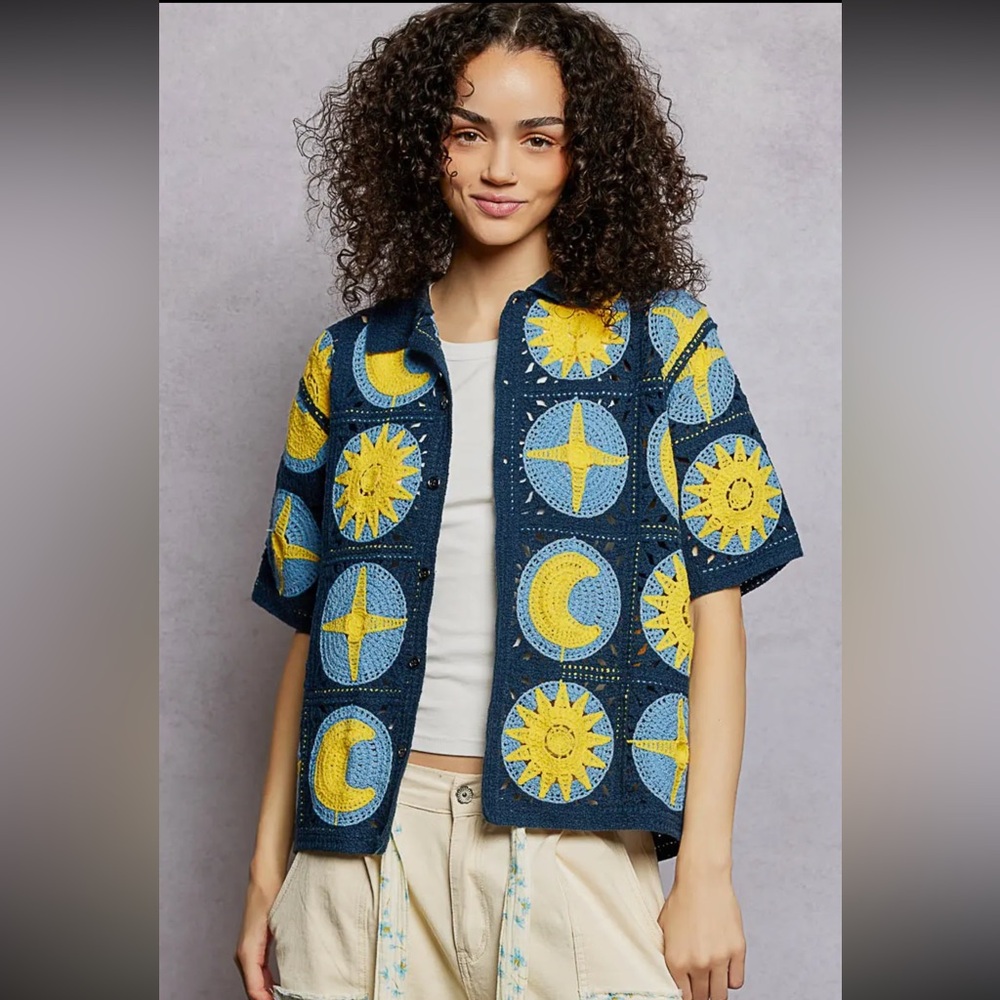 Star Moon Pattern Short Sleeve Crochet
Shirt Top